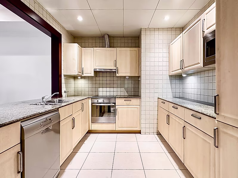TENANTED INVESTMENT | 148 SQM | READY TITLE DEED - Photo 6