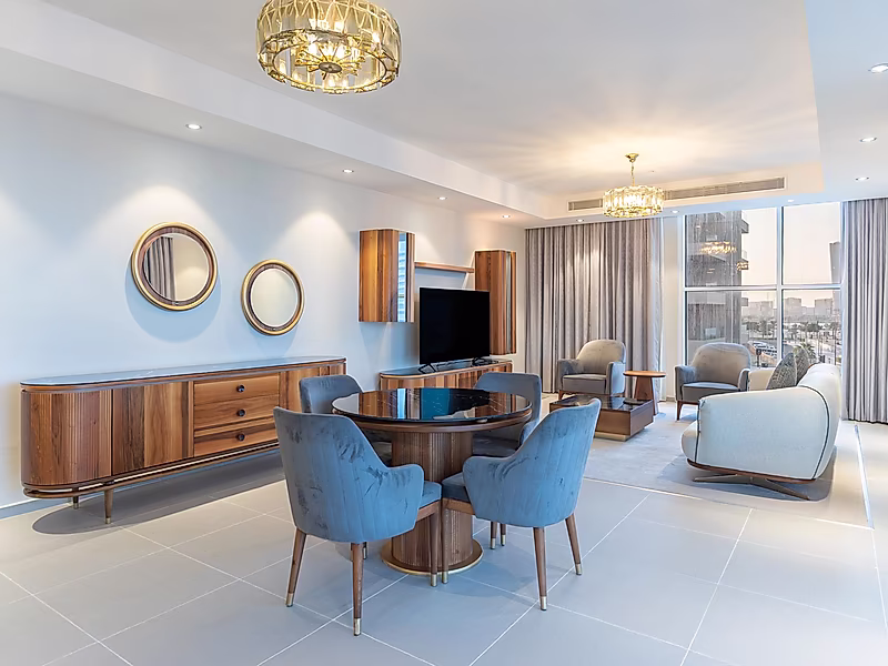 Resale | Chic 2BR Apartment | Luxury Awaits - Photo 7