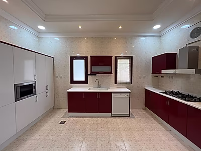 SPACIOUS 5+M+DRIVER | COMPOUND VILLA | LAGOON