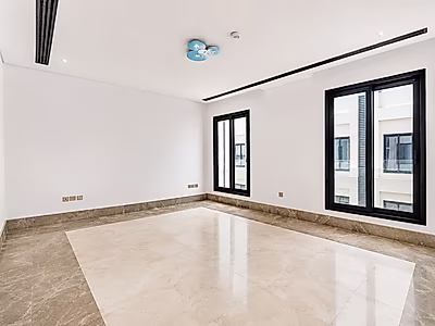 SPACIOUS MODERN 5BR VILLA IN COMPOUND