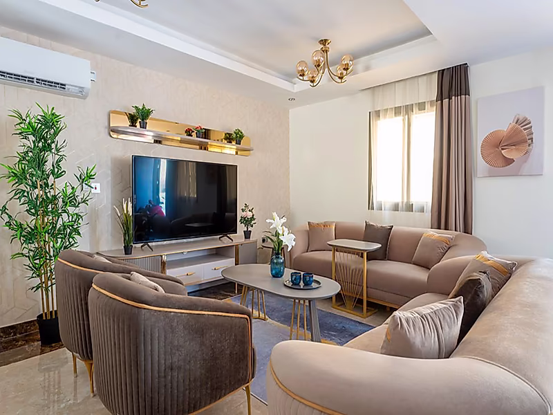 Elegant Family Home | Premium Finishes - Photo 8