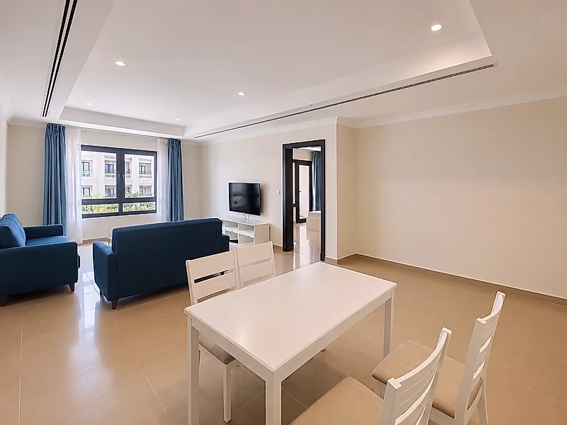 Sophisticated 1BR FF Modern Elegance - Photo 2