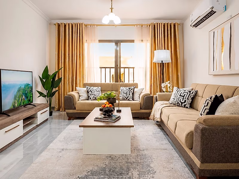 Stunning 5BR Villa with Opulent Finishes - Photo 1
