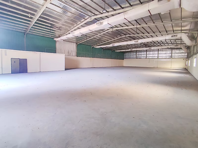 Warehouse with AC for Rent in Industrial Area - Photo 2