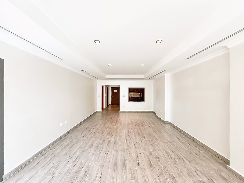 BUSINESS POTENTIAL | SPACIOUS 2 BEDROOM | PORTO ARABIA - Photo 2
