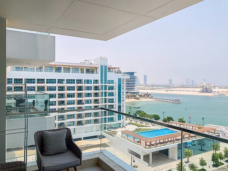 BILLS IN! ATTRACTIVE 1-BR APARTMENT WITH MODERN ELEGANCE - Photo 13