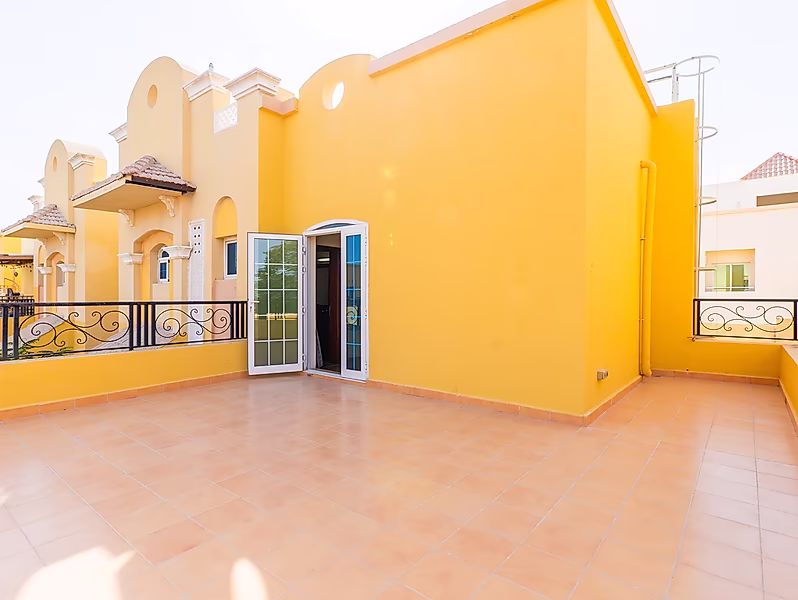 SPACIOUS 4BR + MAID VILLA | FAMILY COMPOUND - Photo 6