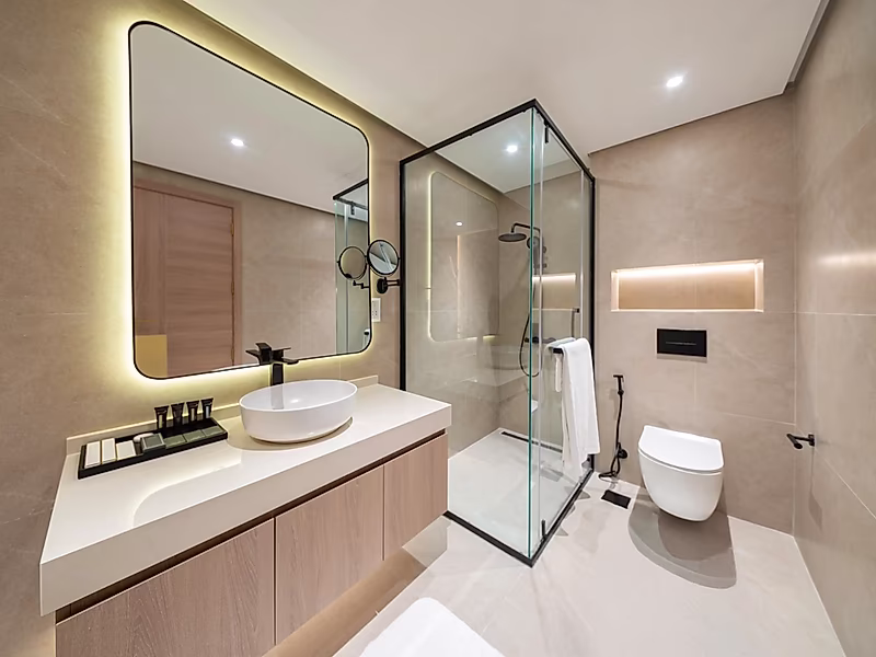 Luxury 2BR Apartment with Elegant Interiors - Photo 15