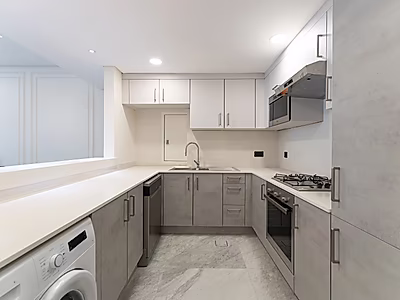 READY TO MOVE 2 BEDROOM MARINA WITH BILLS INCLUDED
