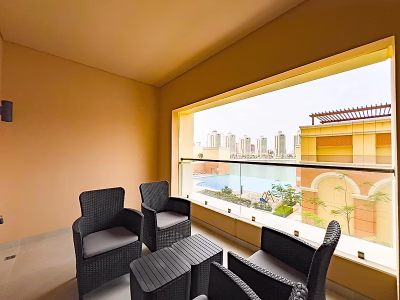 Premium 1-Bedroom Apartment | Beach & Pool View | Tenanted Investment Opportunity - Photo 2