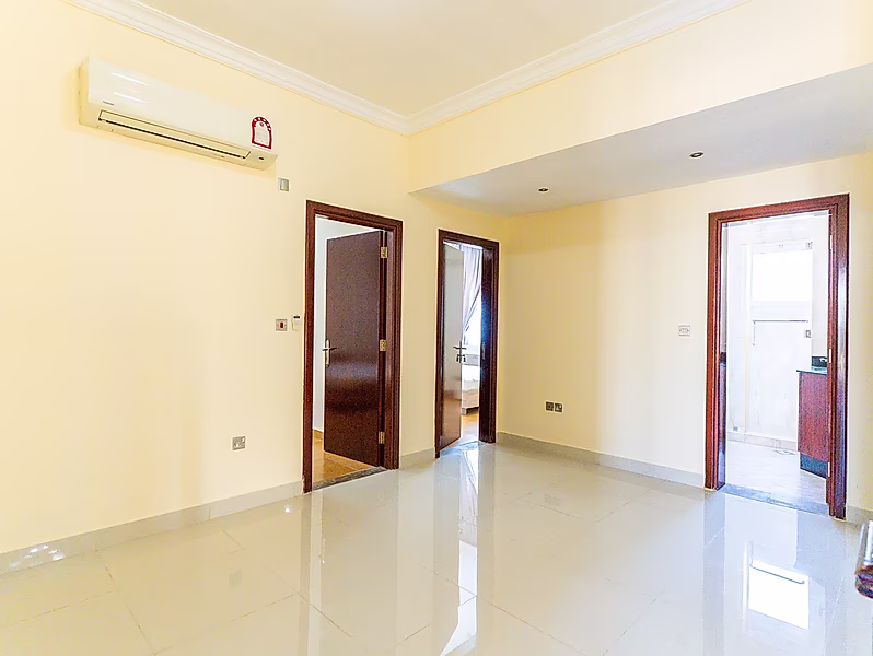 SPACIOUS 4BR + MAID VILLA | FAMILY COMPOUND - Photo 16