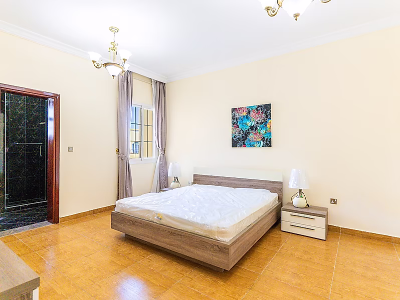 SPACIOUS 4BR + MAID VILLA | FAMILY COMPOUND - Photo 21