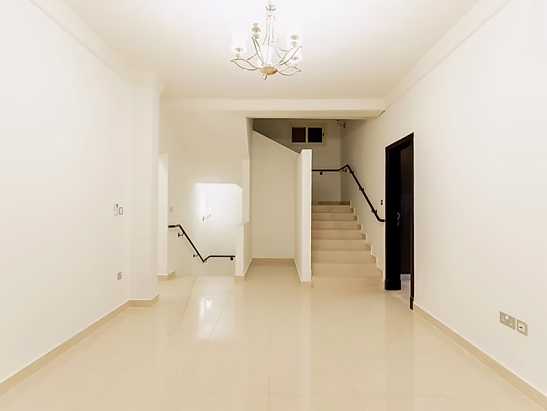 FAMILY COMPOUND | 4BR + MAID ROOM VILLA - Photo 3