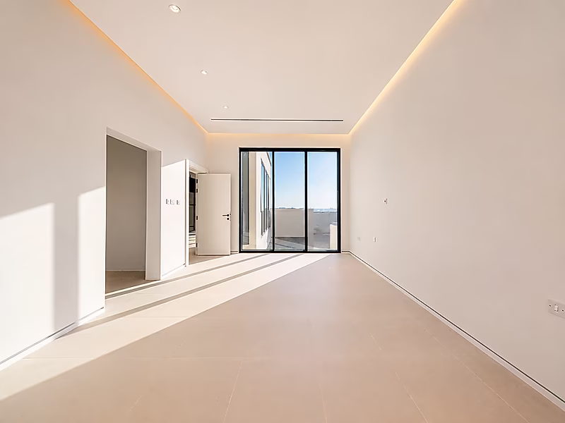 Spacious Family Villa | Premium Finishes - Photo 4