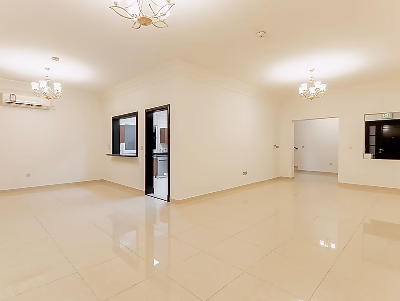 FAMILY COMPOUND | 4BR + MAID ROOM VILLA - Photo 7