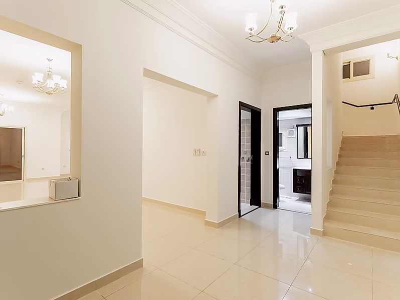 FAMILY COMPOUND | 4BR + MAID ROOM VILLA - Photo 12