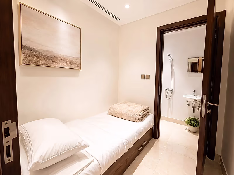 Luxurious Freehold Residence at The St. Regis Marsa Arabia Island, The Pearl-Qatar | Furnished 2BR+Maid - Photo 6