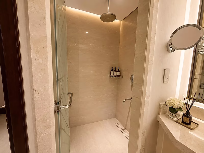 Luxurious Freehold Residence at The St. Regis Marsa Arabia Island, The Pearl-Qatar | Furnished 2BR+Maid - Photo 12