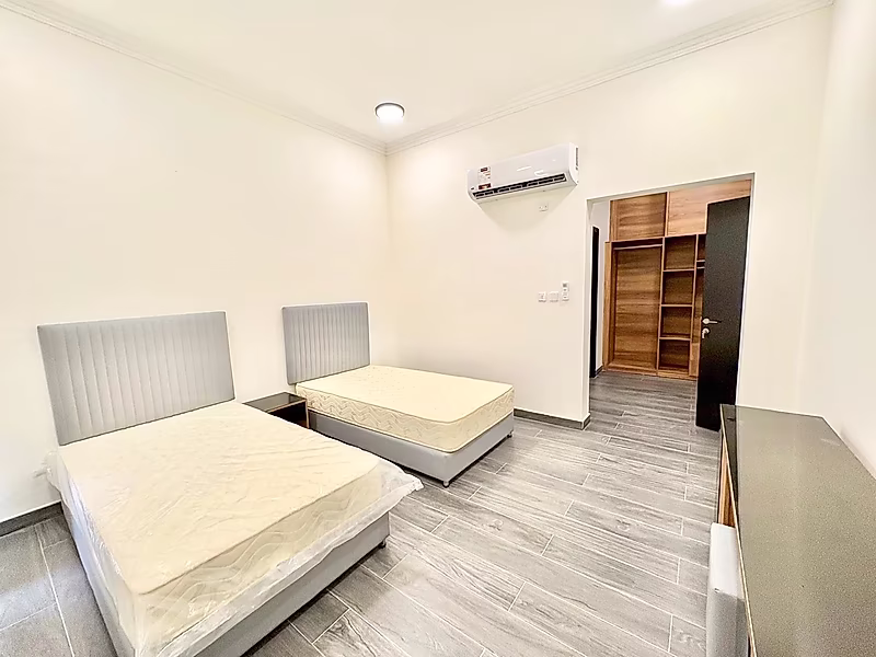 Luxury Furnished Villa for Sale in Simaisma | Pool, Garden & Elevator - Photo 7