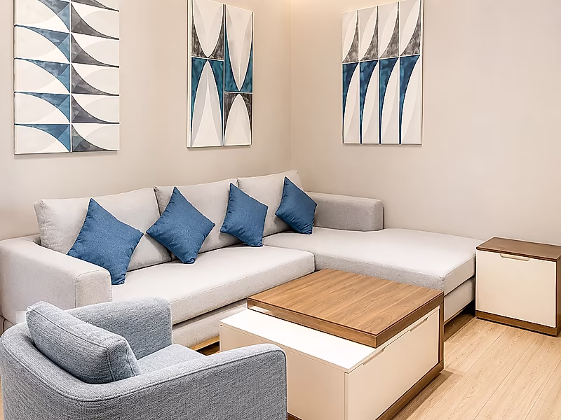 BILLS INCLUDED 1 BEDROOM APARTMENT | MARINA - Photo 1