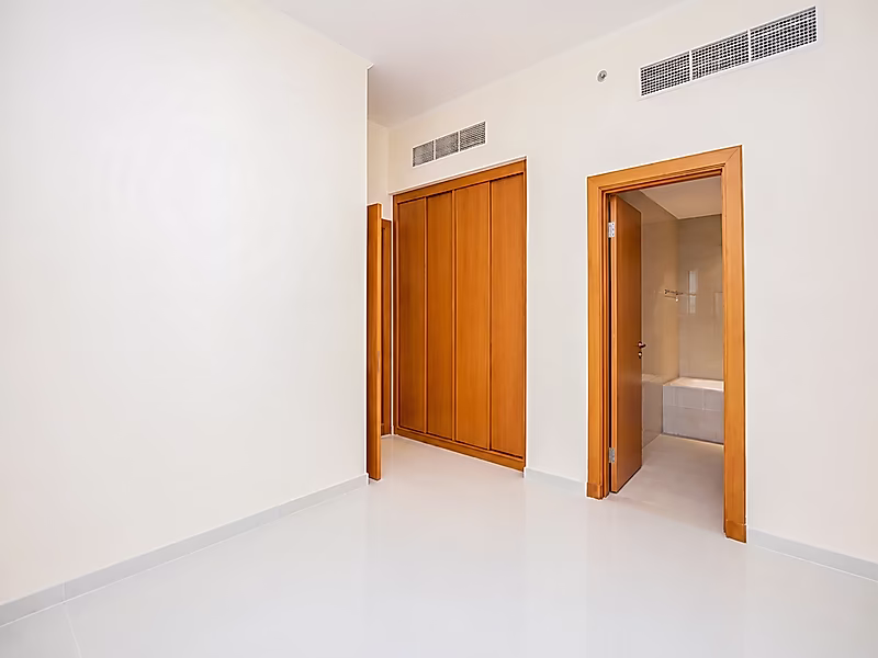 2BR Apartment | Sea View | Viva Bahriya, The Pearl - Photo 8