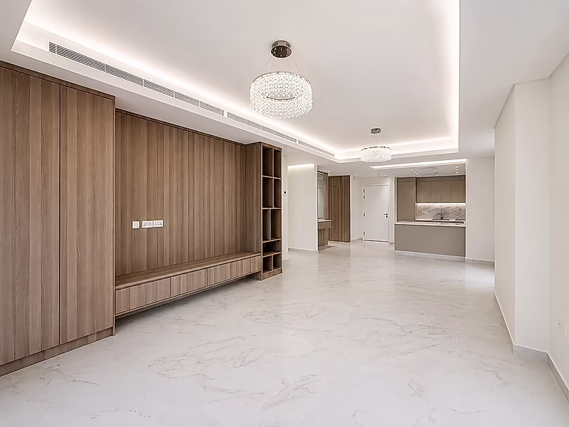 Move-In Ready | High-End Renovation | Prime 2 BR - Porto Arabia - Photo 1