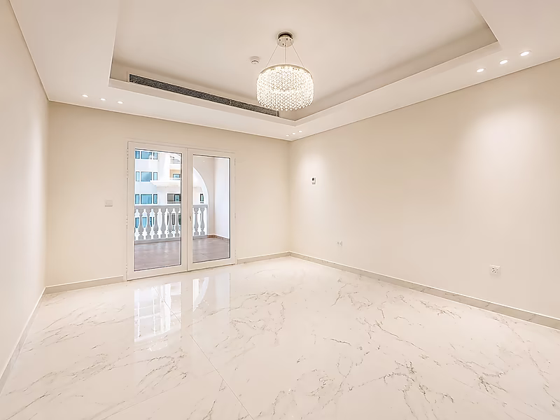 Move-In Ready | High-End Renovation | Prime 2 BR - Porto Arabia - Photo 6