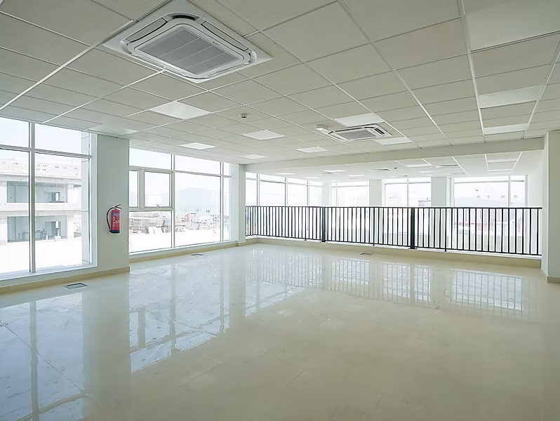 EXCEPTIONAL WAREHOUSE | BIRKAT AL AWAMER - Photo 1