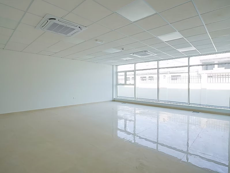 EXCEPTIONAL WAREHOUSE | BIRKAT AL AWAMER - Photo 2