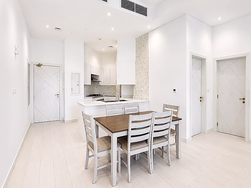 MODERN 1BR WITH POOL - BOULEVARD VIEW - Photo 2