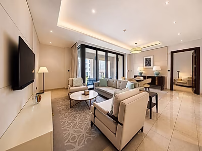 LUXURIOUS 2-BEDROOM + STUDY WITH PREMIUM FINISHES