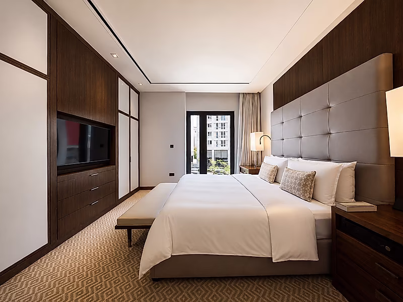 LUXURIOUS 2-BEDROOM + STUDY WITH PREMIUM FINISHES - Photo 5