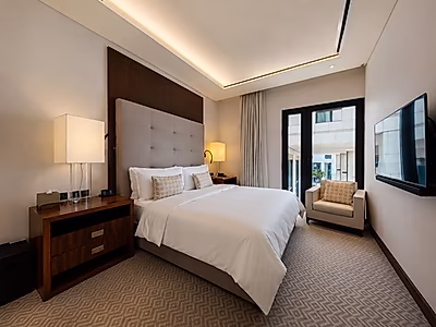 LUXURIOUS 2-BEDROOM + STUDY WITH PREMIUM FINISHES