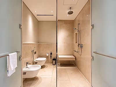 LUXURIOUS 2-BEDROOM + STUDY WITH PREMIUM FINISHES
