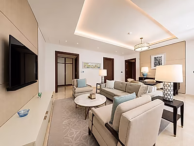 ELEGANTLY STYLED! 2-BEDS WITH COZY AMBIANCE