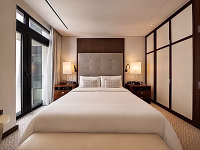 ELEGANTLY STYLED! 2-BEDS WITH COZY AMBIANCE