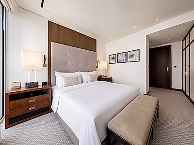 ELEGANTLY STYLED! 2-BEDS WITH COZY AMBIANCE