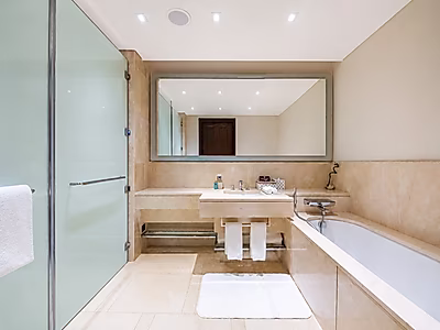 ELEGANTLY STYLED! 2-BEDS WITH COZY AMBIANCE