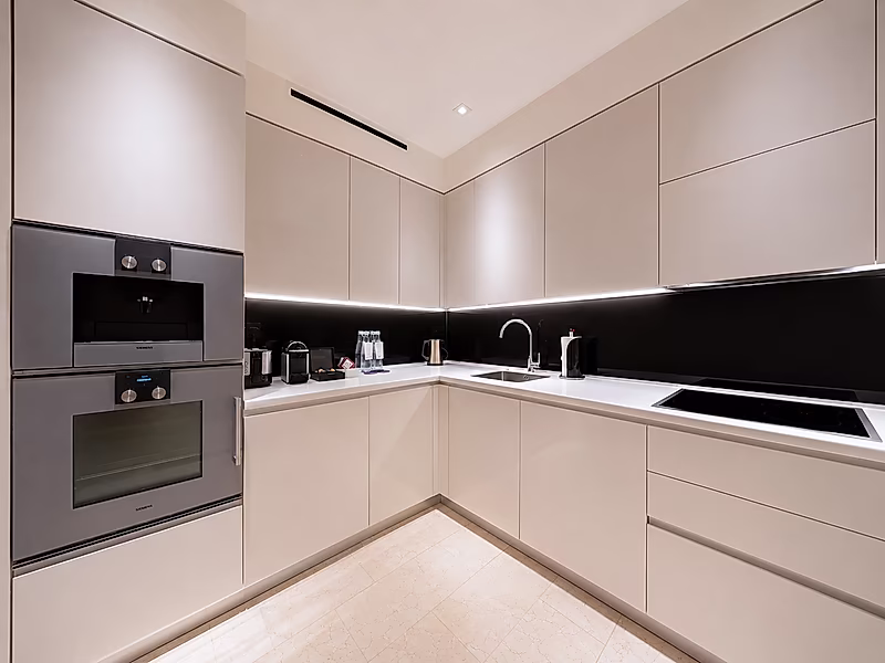 ELEGANT CITY LIVING! SPACIOUS 3-BR WITH BALCONY - Photo 8