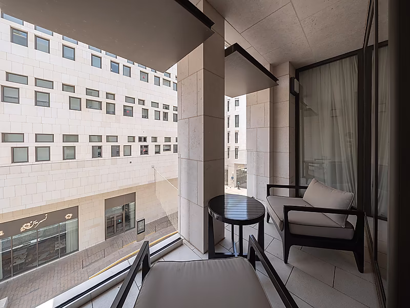 ELEGANT CITY LIVING! SPACIOUS 3-BR WITH BALCONY - Photo 13