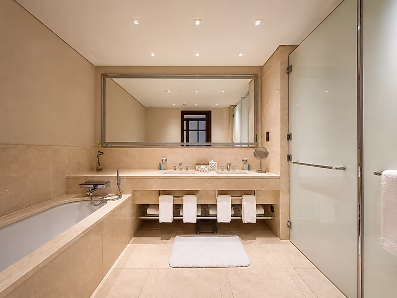 PRESTIGIOUS FAMILY LIVING! 4-BR DUPLEX APARTMENT - Photo 14