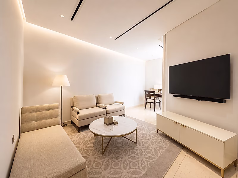 PRESTIGIOUS FAMILY LIVING! 4-BR DUPLEX APARTMENT - Photo 15