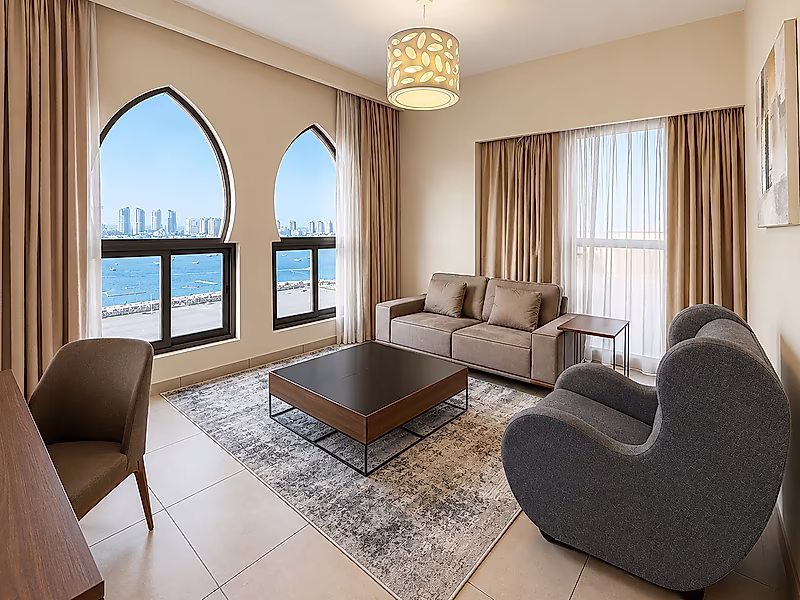 5-Bedroom Penthouse with Panoramic Qatar Views & 5-Star Amenities - Photo 5