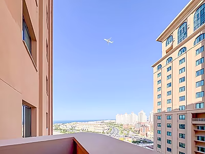 Elegant 1-Bedroom Apartment | Porto Arabia, The Pearl