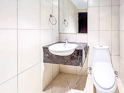 Elegant 1-Bedroom Apartment | Porto Arabia, The Pearl