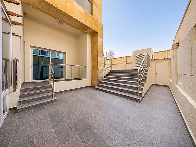 READY 2 BEDROOMS WITH PRIVATE POOL IN LUSAIL - Photo 2