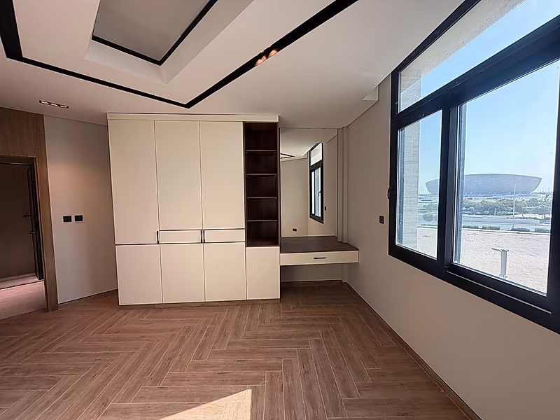 Exquisite 2BR Apartment with Luxury Finishes - Photo 3