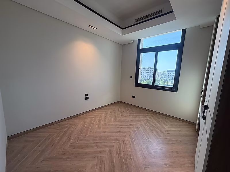 Exquisite 2BR Apartment with Luxury Finishes - Photo 5