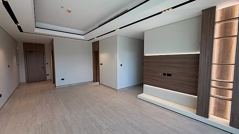 Exquisite 2BR Apartment with Luxury Finishes - Photo 6