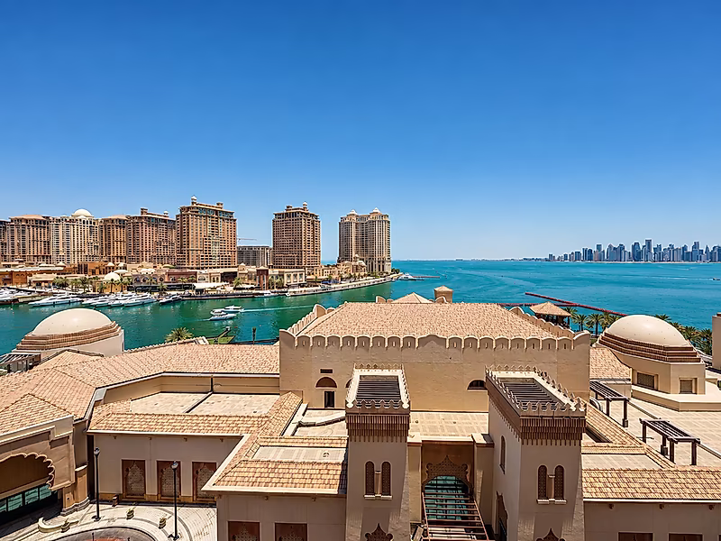 Elegant Fully Furnished 2-Bedroom Residence in Porto Arabia - Photo 15